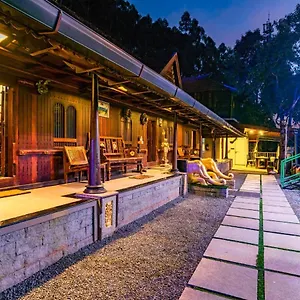Resort Castillo De Woods , The Private Luxury , 8 Bhk, Vattavada