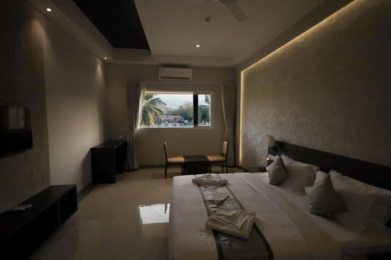 Hotel Jyothis Residency Nemmara